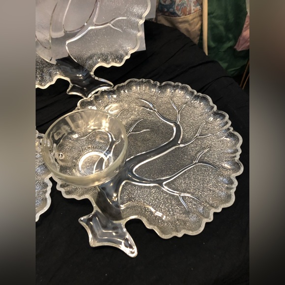 Hazel Atlas Tree of Life Luncheon Plate & Teacup Sets - Picture 3 of 11